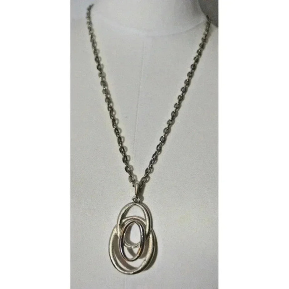 Crown TRIFARI Silver Tone Triple Loop Abstract Infinity Necklace Pendant Vintage - Picture 2 of 9